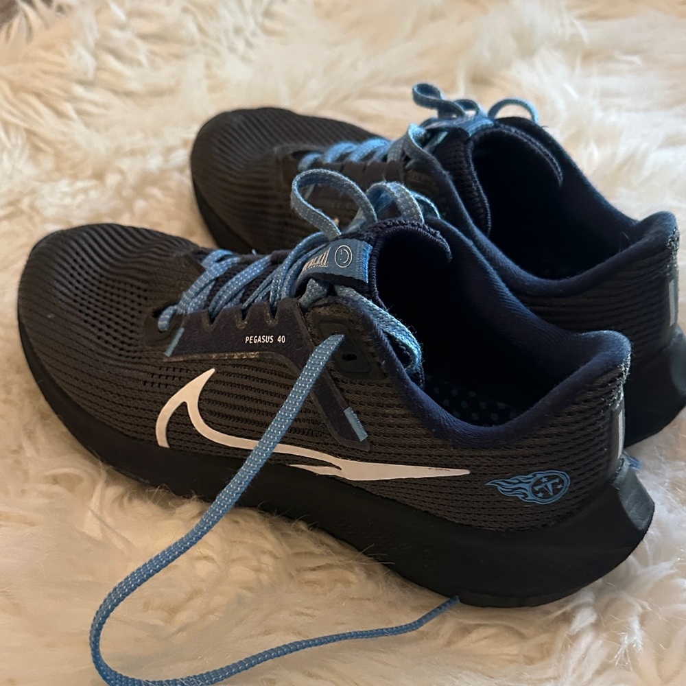 Nike Pegasus Titans sneaker